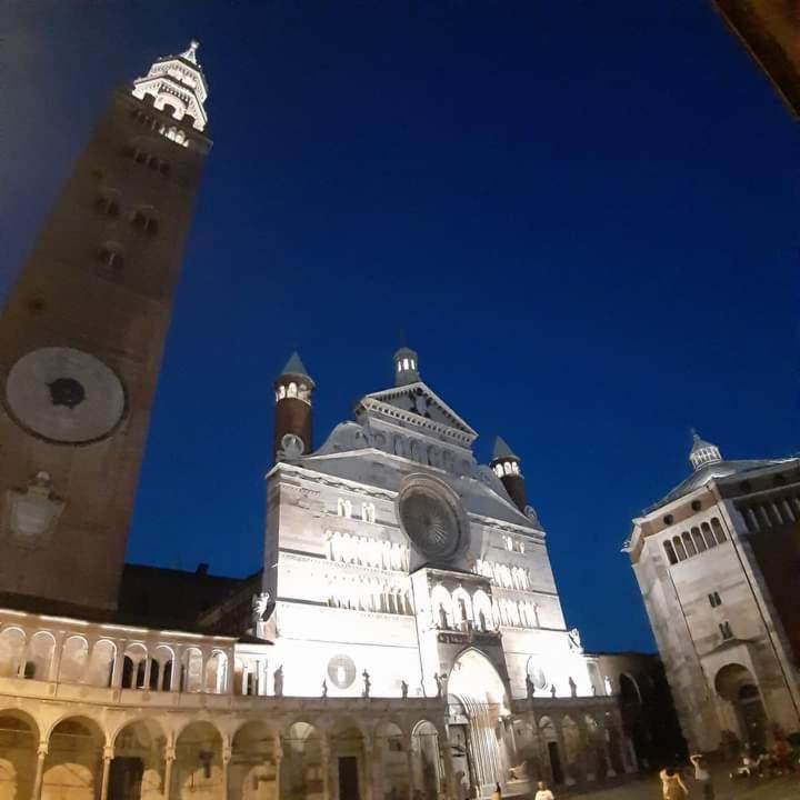 Apartamento Castle House Cremona Exterior foto